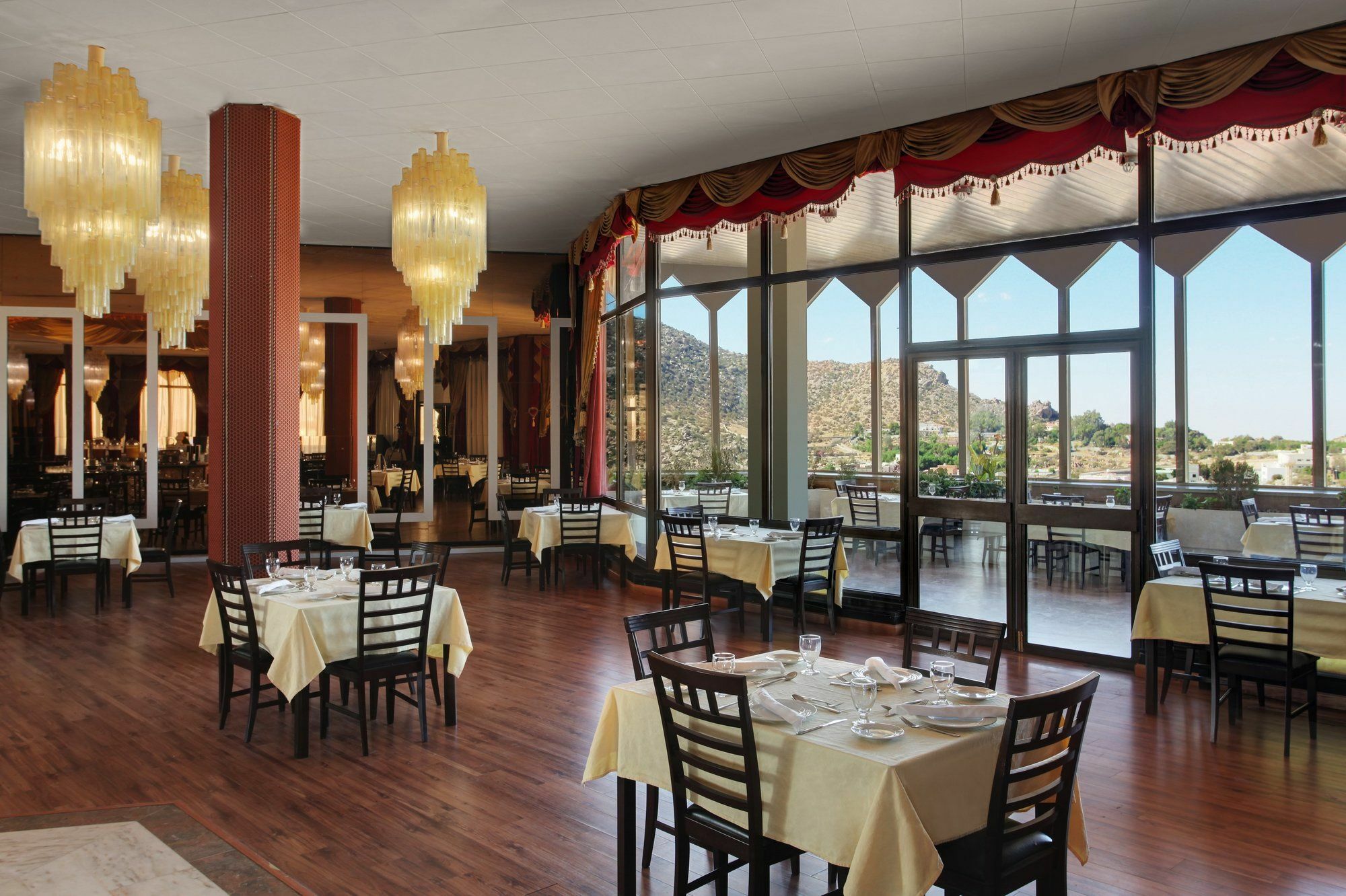 Le Meridien Al Hada Buitenkant foto